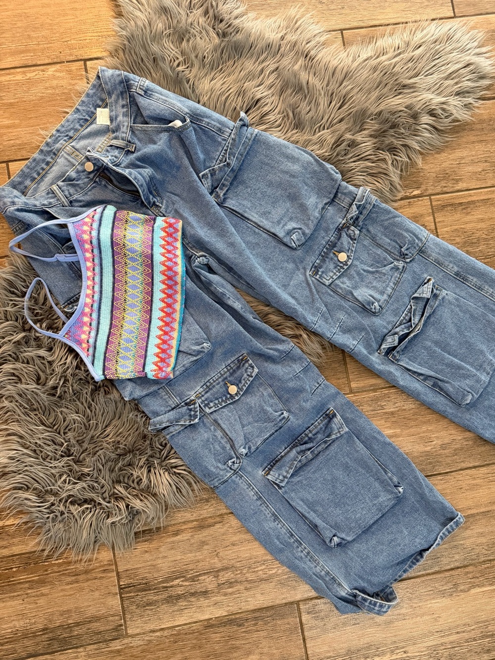 SHEIN Light Blue Cargo Jeans with Patch Pockets and top - Picture 3 of 7